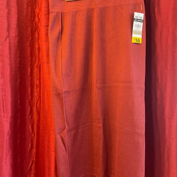 BRAND NEW Orange Skirt - Picture 1 of 3